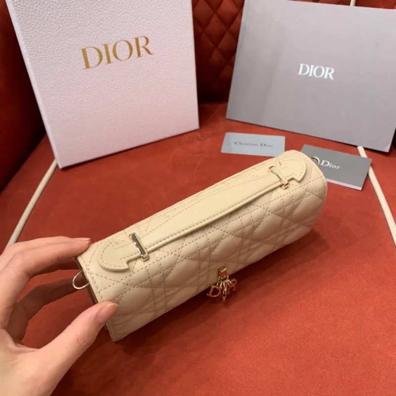 ML186 1 High Quality Bags - Image 5