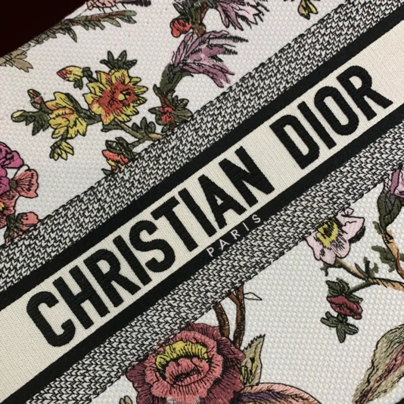 ML166 1 High Quality Bags - Image 4