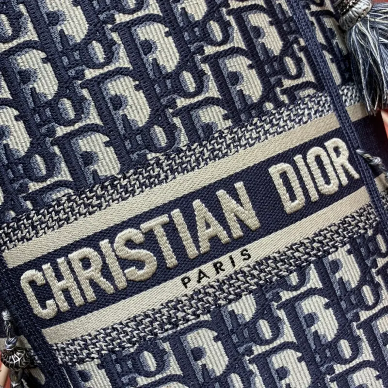 ML105 2 High Quality Bags - Image 4