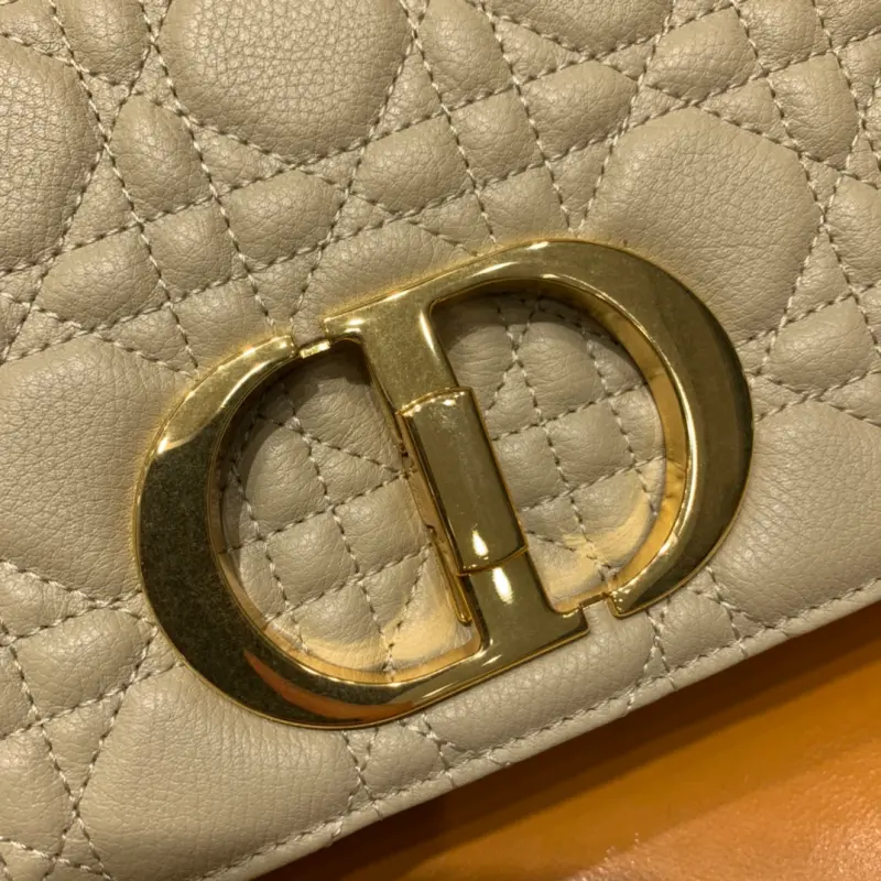 ML102 4 High Quality Bags - Image 5