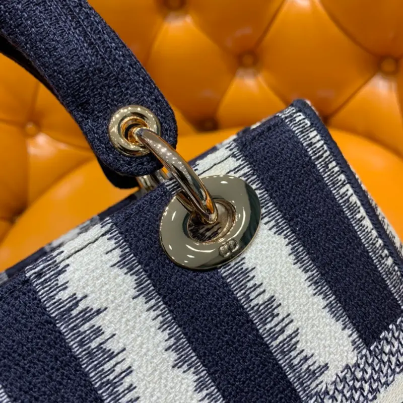 ML33 High Quality Bags - Image 5