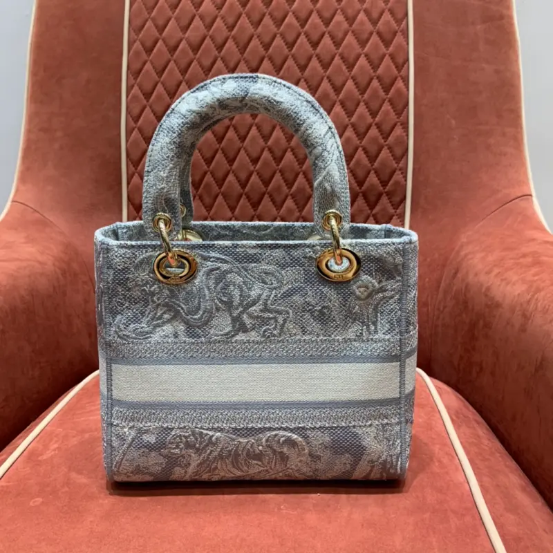 ML21 2 High Quality Bags - Image 5