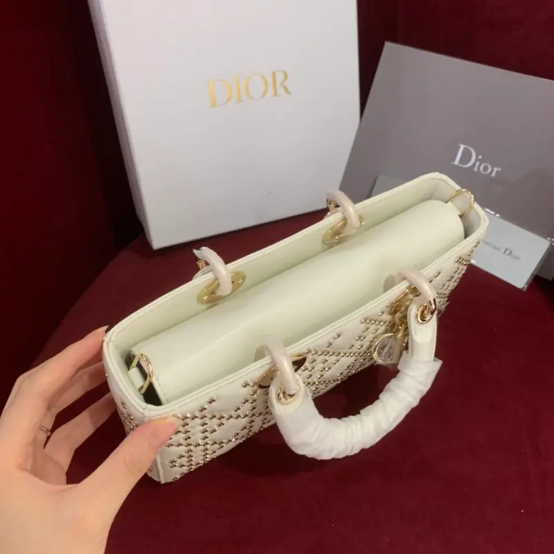 ML17 High Quality Bags - Image 6