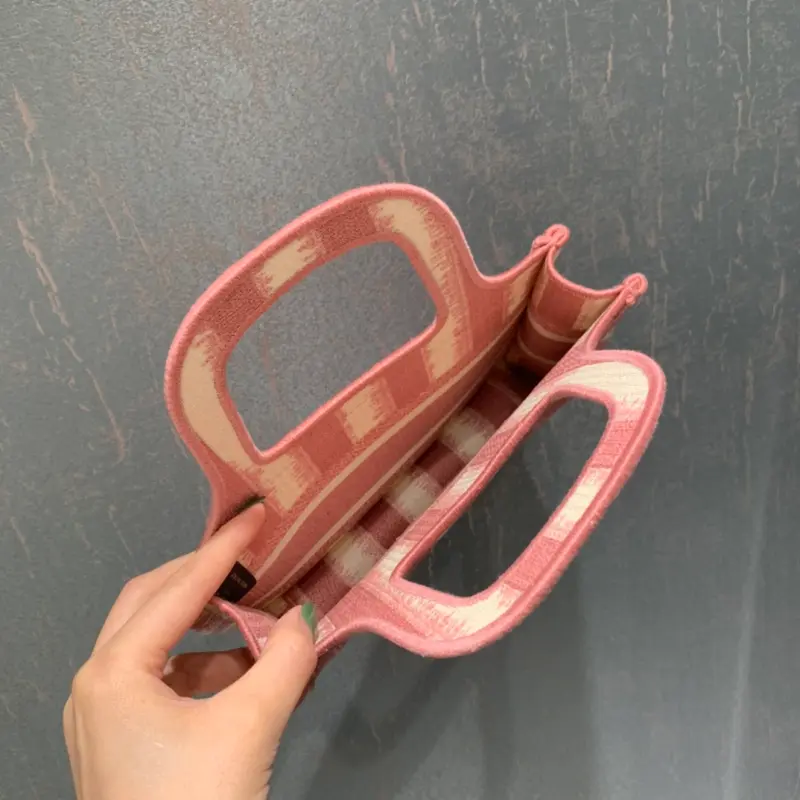 ML8 4 High Quality Bags - Image 6