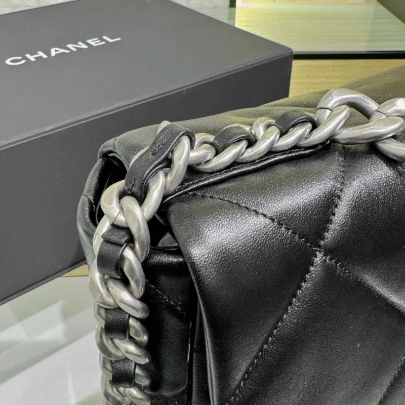 19 Bag Black Silver Medium 30cm High Quality Bags - Image 11