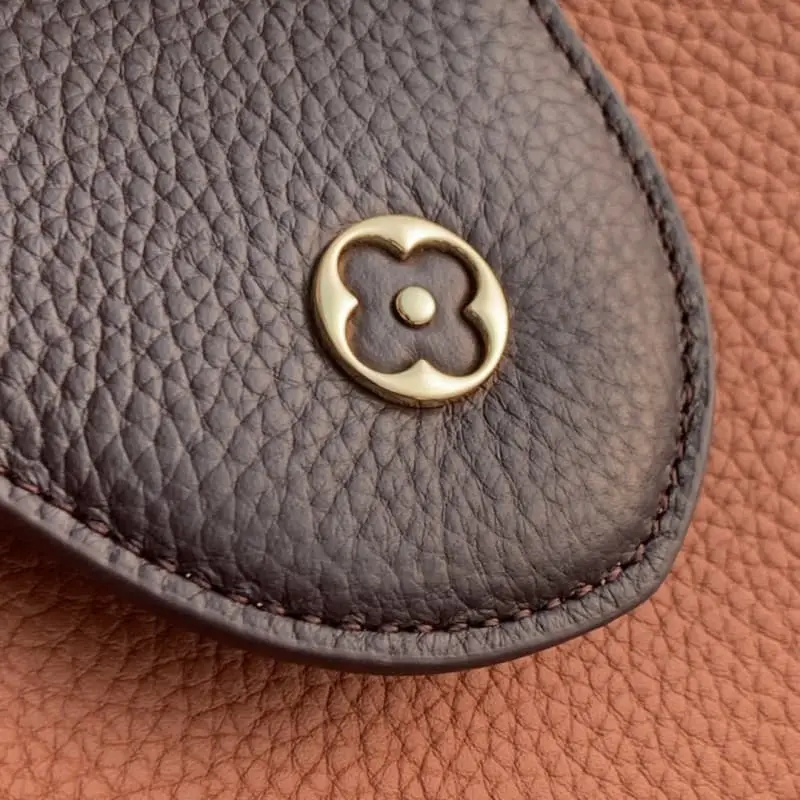 M14176 20x11x31cm High Quality Bags - Image 5