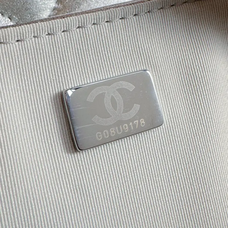 24c Airport Bag High Quality Bags - Image 9