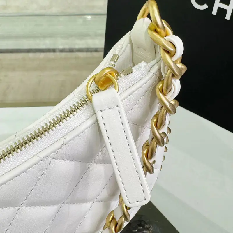 23B Single Chain Underarm CM 1 High Quality Bags - Image 5