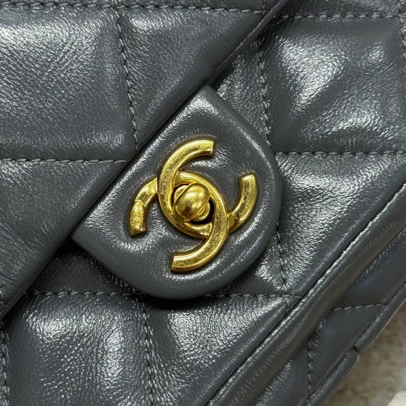 24a Handle Postman Grey High Quality Bags - Image 6