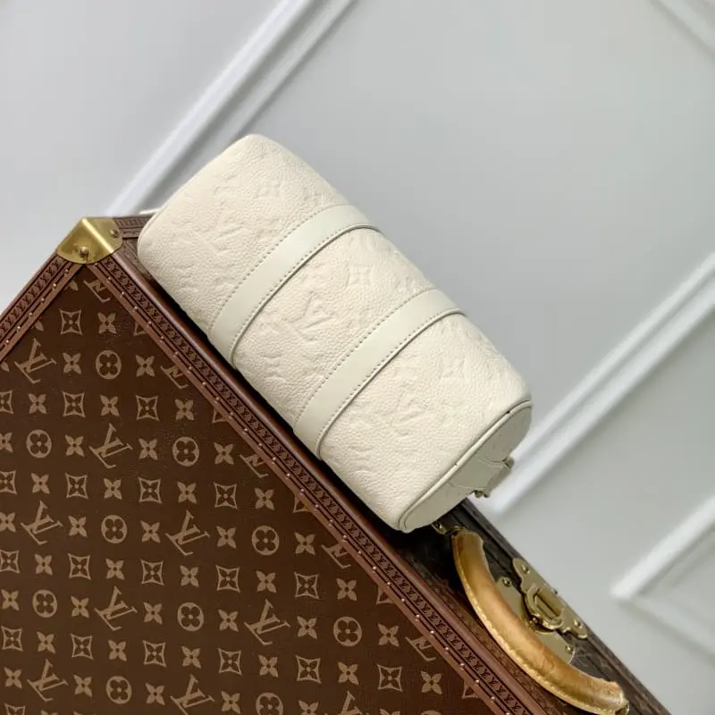 M24434 White HH86 25x15x11cm High Quality Bags - Image 6