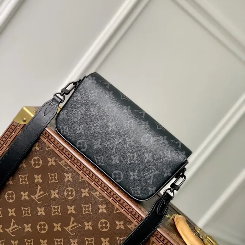 M23955 BlackMedium 33x19x9cm High Quality Bags - Image 4