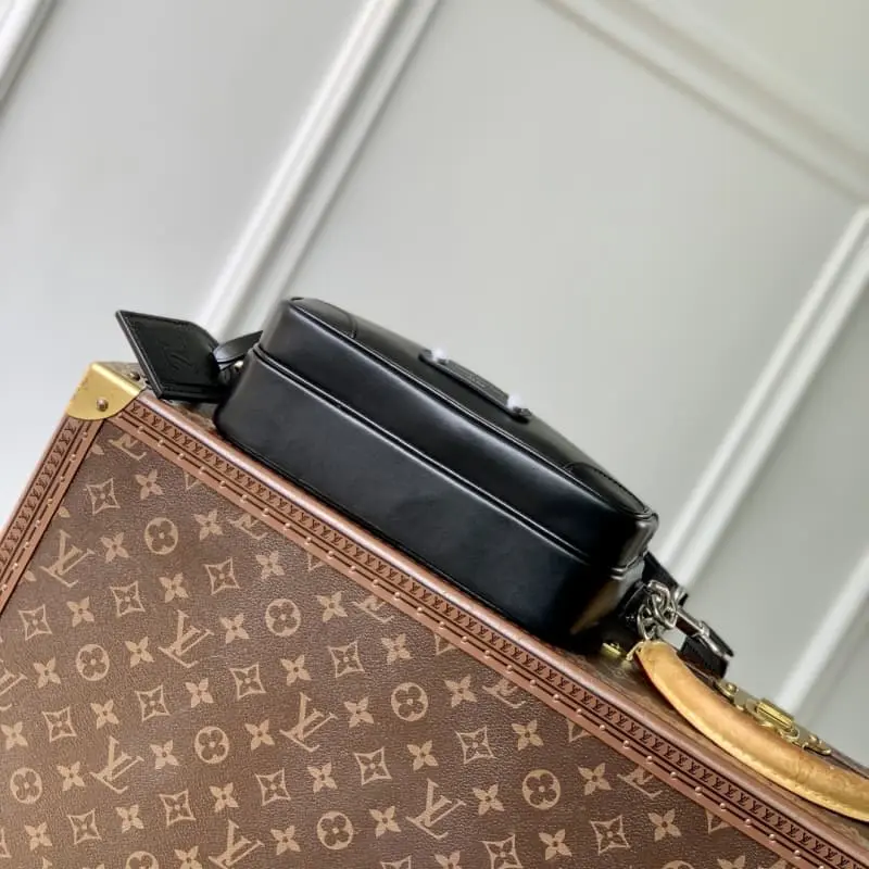 M13987 17.5x11x25cm High Quality Bags - Image 4