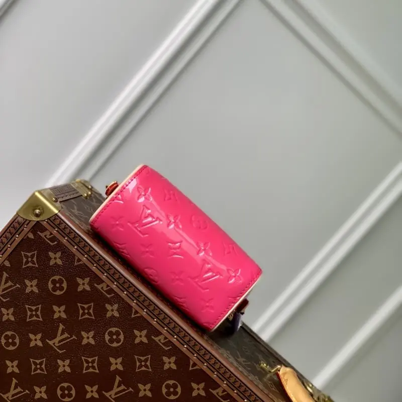 M83000 Rose Red 16x10x7.5cm High Quality Bags - Image 4