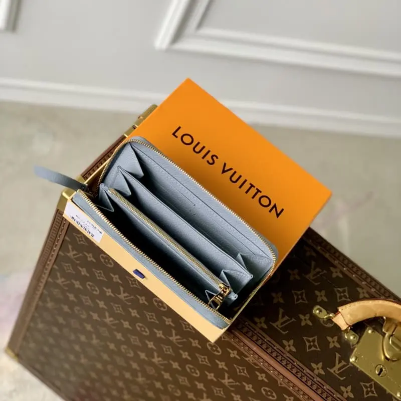 M82926 Haze Blue 19.5X10cm High Quality Bags - Image 3