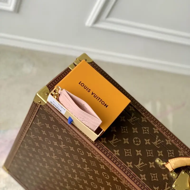 M82132 EmbossedNude pink 10.2x7.3x0.3cm High Quality Bags - Image 4