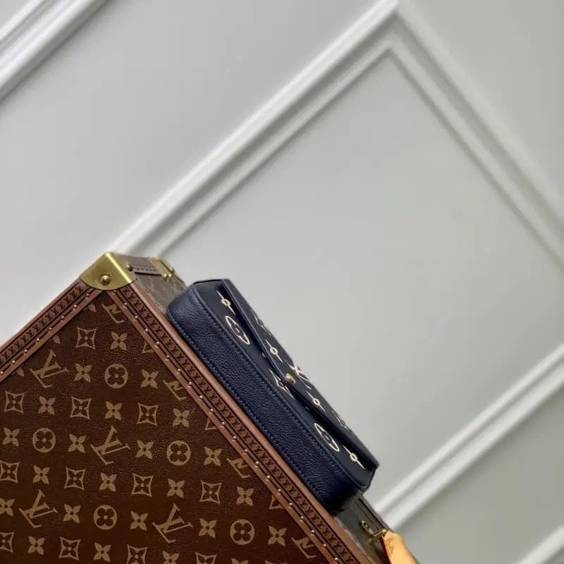 M83589 S1 21x12x3cm High Quality Bags - Image 4