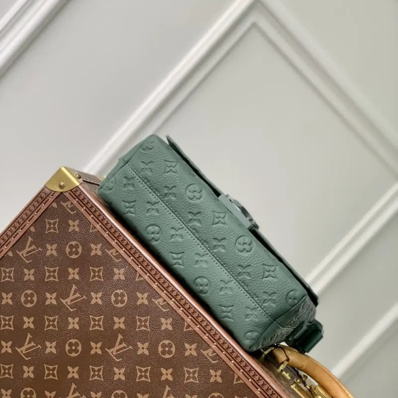 M24439 28x16x10cm High Quality Bags - Image 4