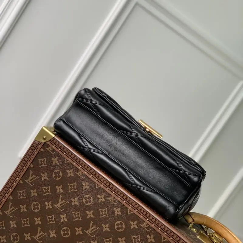 M23689 Black 31x19.5x11cm High Quality Bags - Image 4