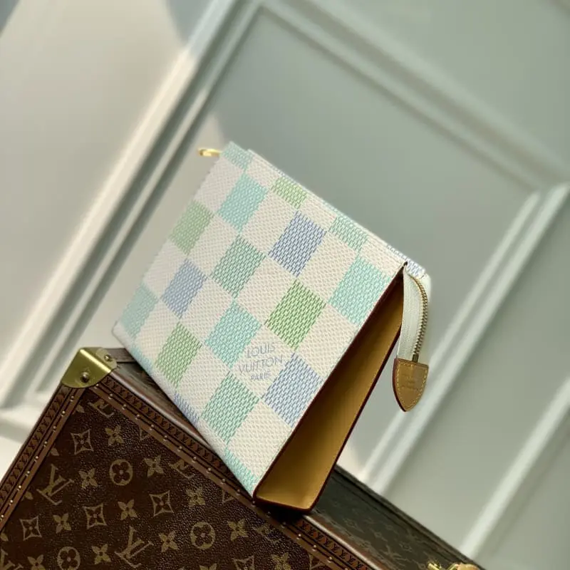 N47542 26x20cm High Quality Bags - Image 3