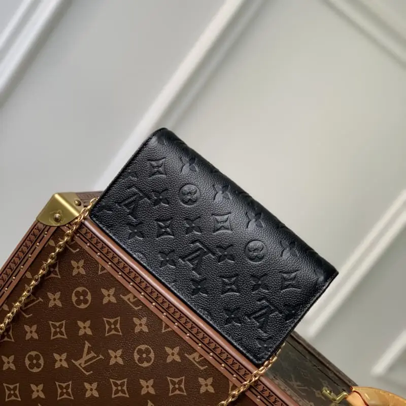 M83233 S1 22x15x5.5cm High Quality Bags - Image 3