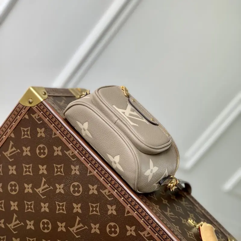 M82208 Grey silk screen 17x12x9.5cm High Quality Bags - Image 4