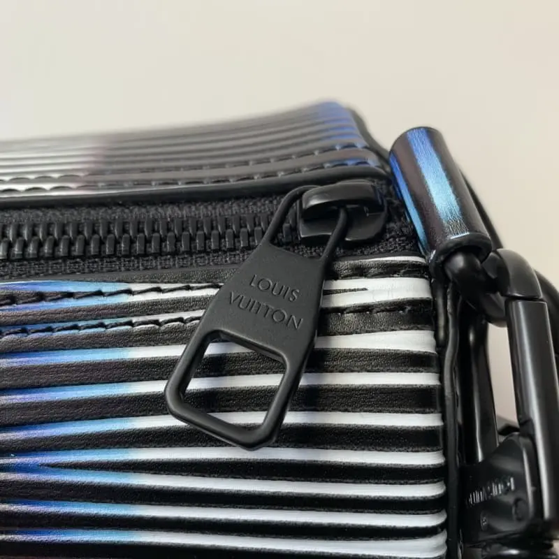 M23744 26x14x14cm High Quality Bags - Image 4