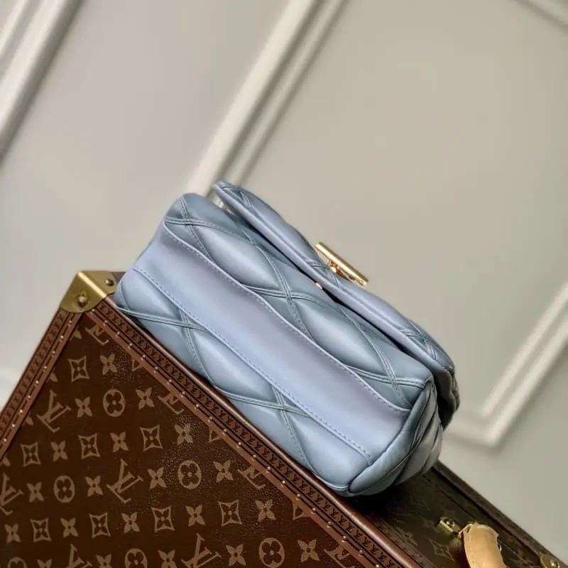 M22891 S2 23x16x10cm High Quality Bags - Image 4