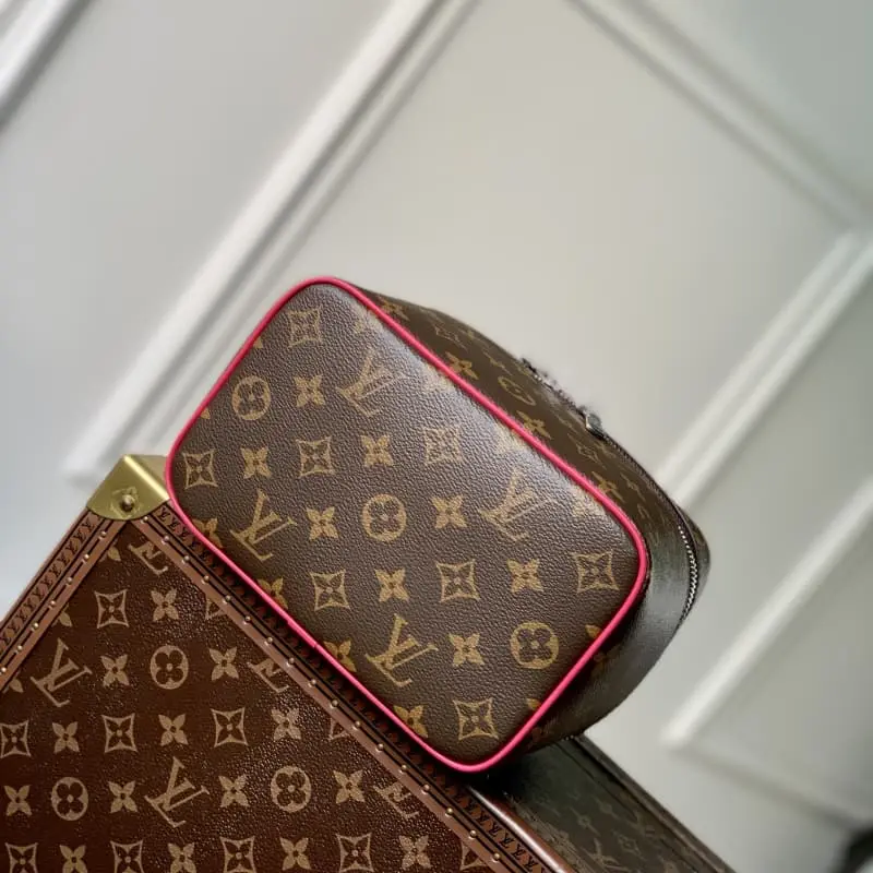 M44495 Rose Red 20x13.5x12cm High Quality Bags - Image 4