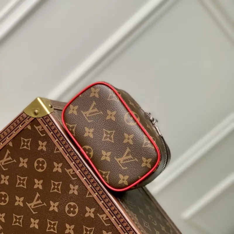 M44936 Red 14X10.2X8.5cm High Quality Bags - Image 4