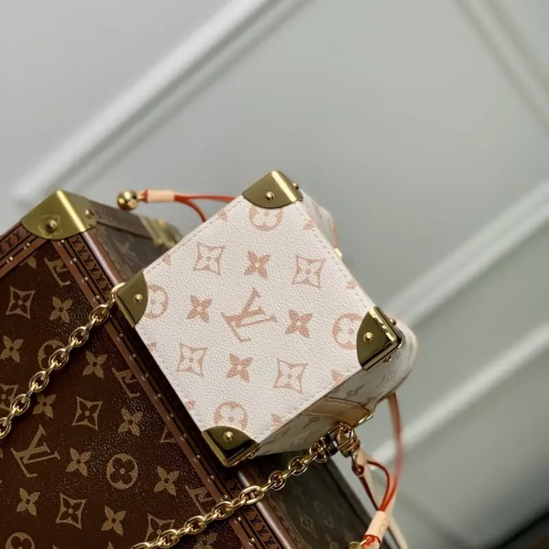 M83227 White Flower 11.5x11.5x11.5cm High Quality Bags - Image 4