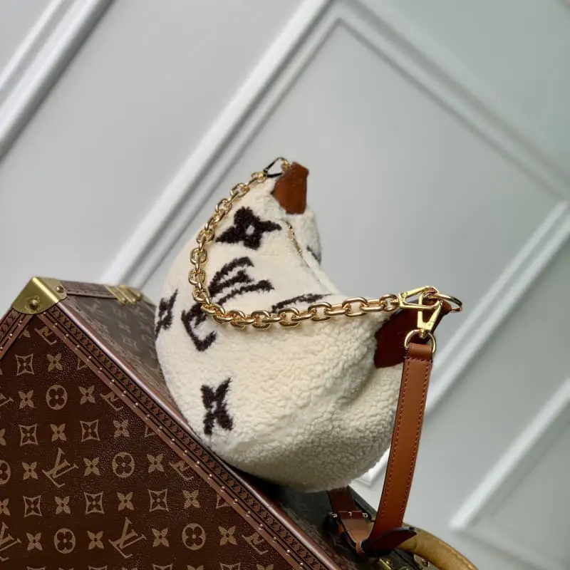 M23321 27.5x16x7cm High Quality Bags - Image 4