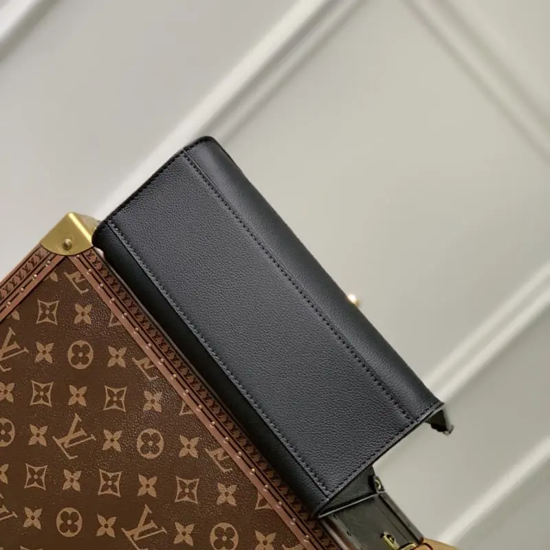 M23637,M22311 24.5x19x10.5cm High Quality Bags - Image 4