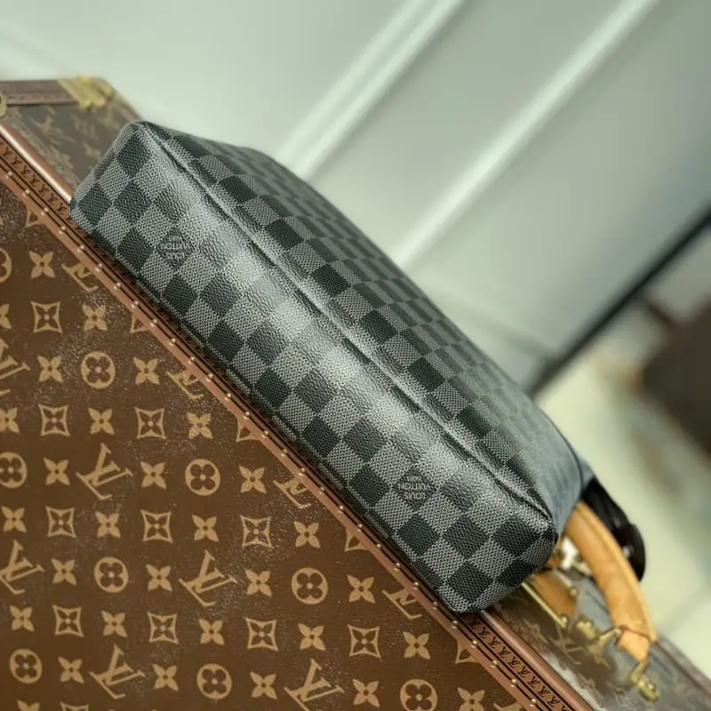 M82543 Black 32x21x8cm High Quality Bags - Image 4