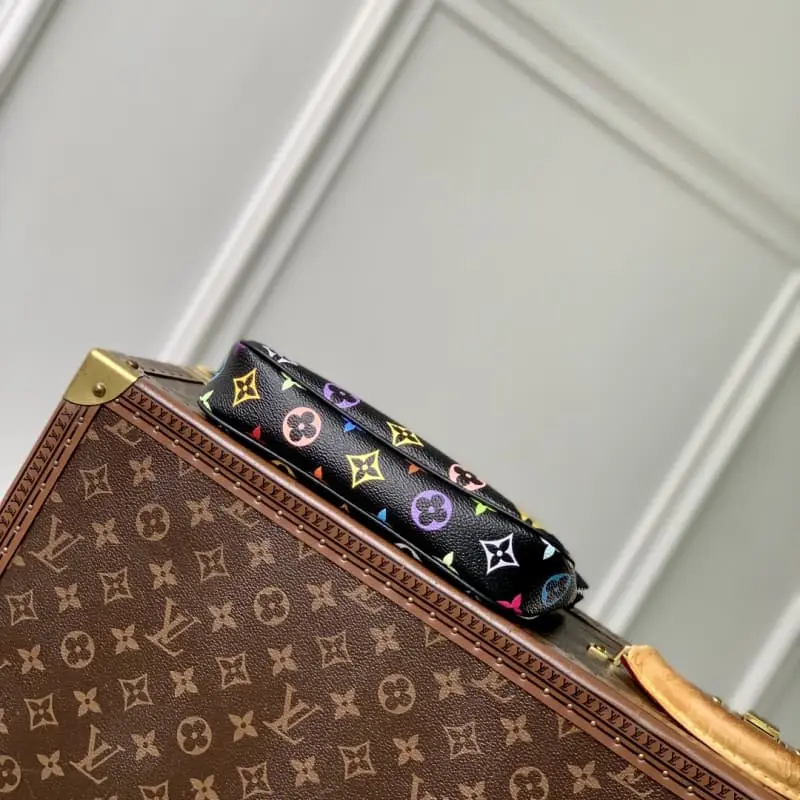 M13663 13x4x22cm High Quality Bags - Image 4