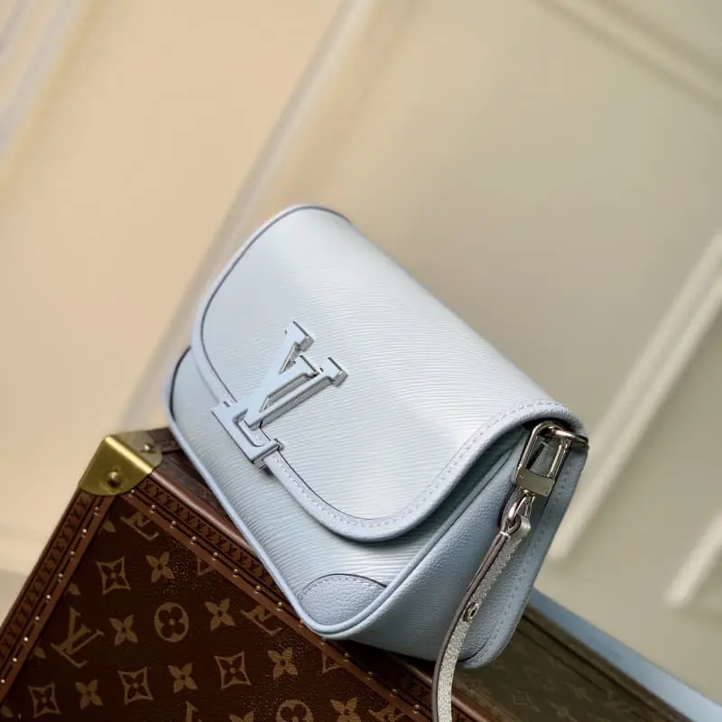 M59461 24.5x15.5x9cm High Quality Bags - Image 4