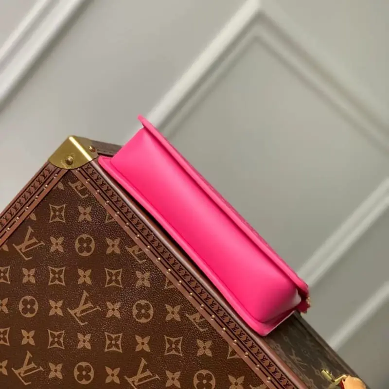 M82232 Rose Red 21.5x12.5x5cm High Quality Bags - Image 4