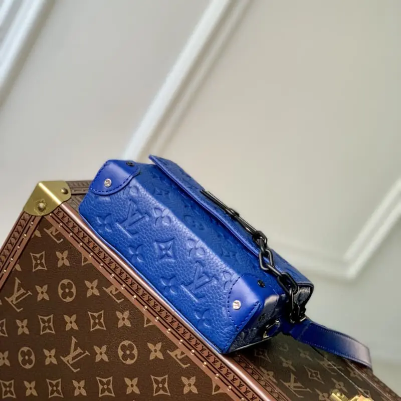 M82579 Dark Blue 18x11x6.5cm High Quality Bags - Image 4