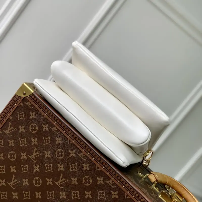 M13223 20x12x26cm High Quality Bags - Image 4