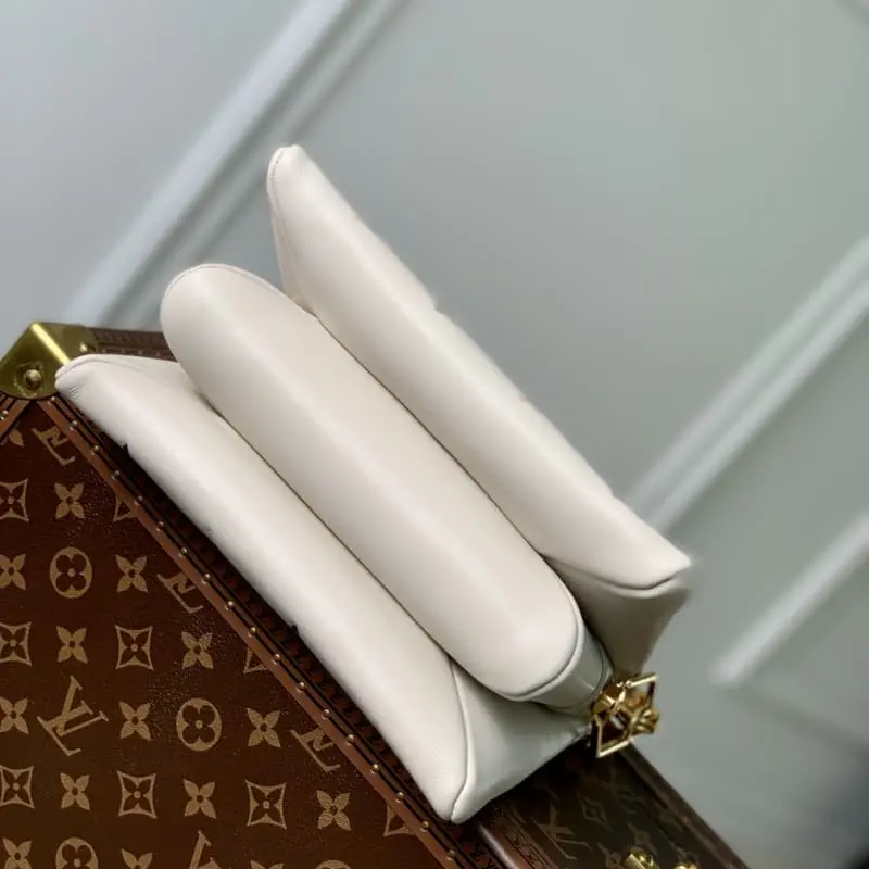 M22954 20x16x7cm High Quality Bags - Image 4