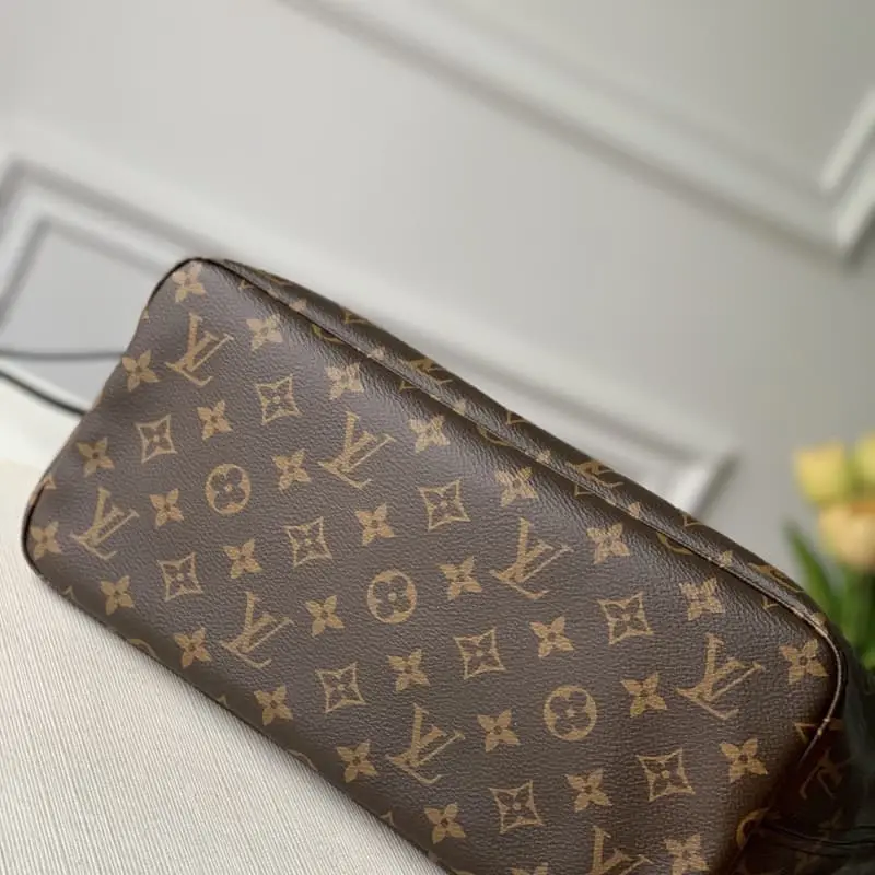 M48288 32x29x17cm High Quality Bags - Image 3