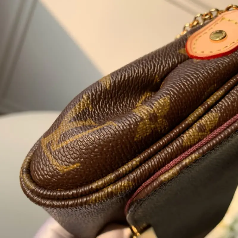 M40718 28x17x4cm High Quality Bags - Image 4