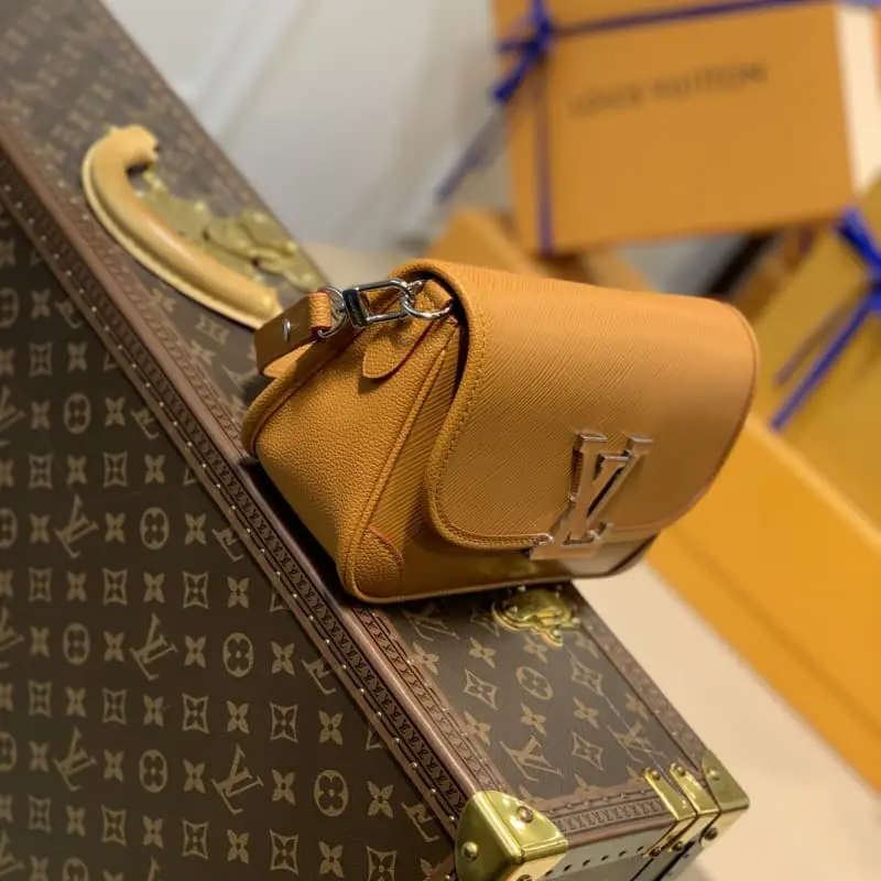 M59459 24.5x15.5x9cm High Quality Bags - Image 3