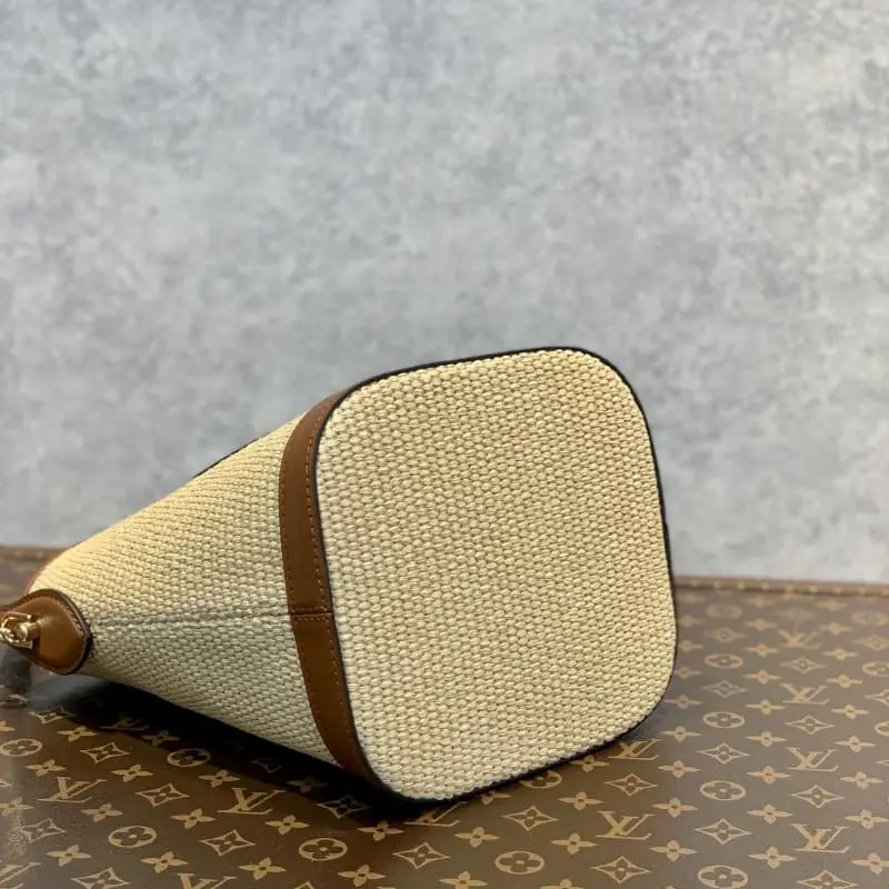 M59962 20x19x24cm High Quality Bags - Image 4