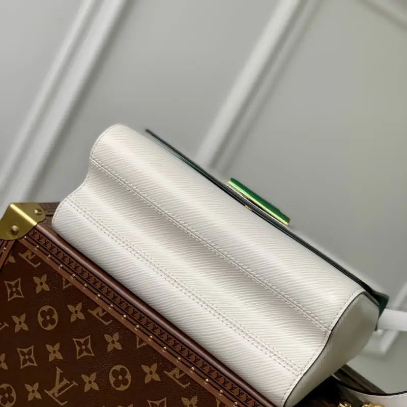 M22029 White 23x17x9.5cm High Quality Bags - Image 4