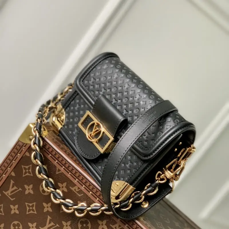 M22597 Black Small 20x15x9cm High Quality Bags - Image 4