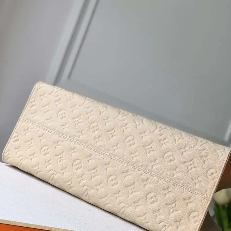 M44921 41x34x19cm High Quality Bags - Image 3