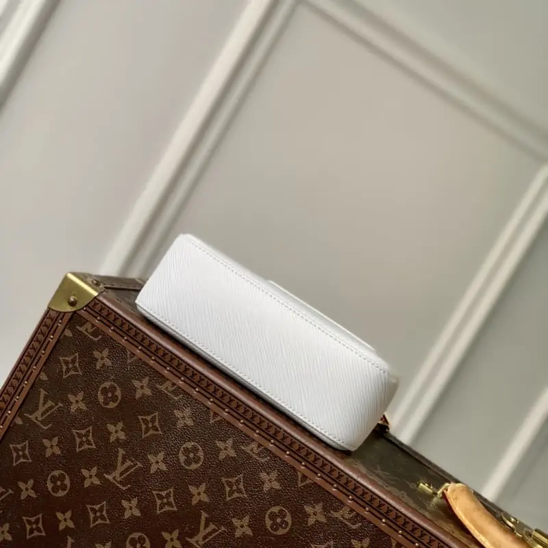 M13100 White 13.5x6.5x19cm High Quality Bags - Image 4