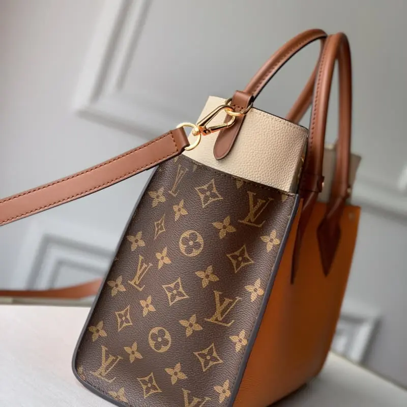 M56077 30.5x24.5x14cm High Quality Bags - Image 3