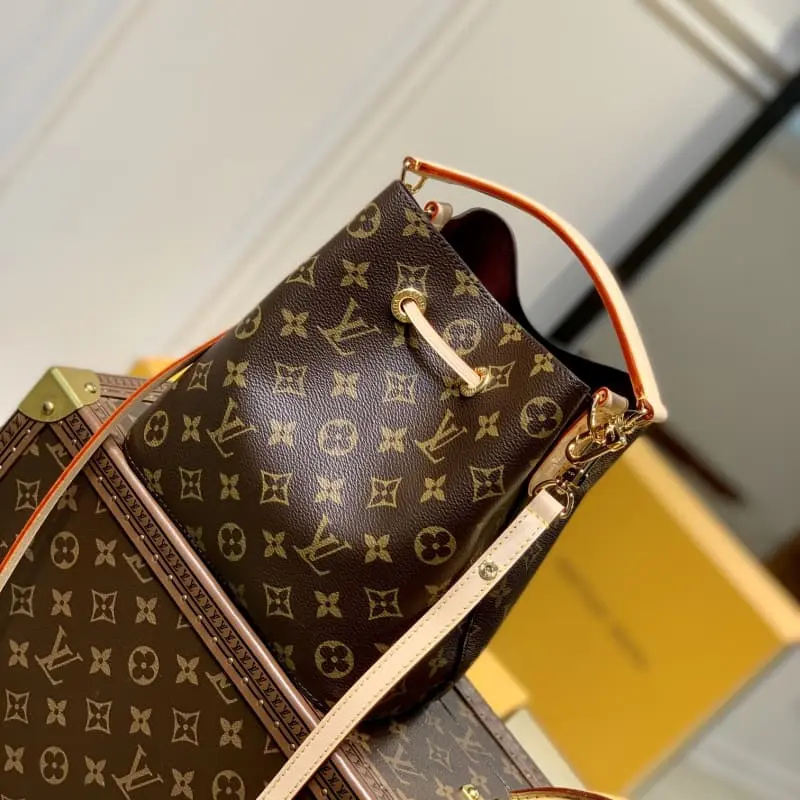 M46581 20x20x13cm High Quality Bags - Image 4