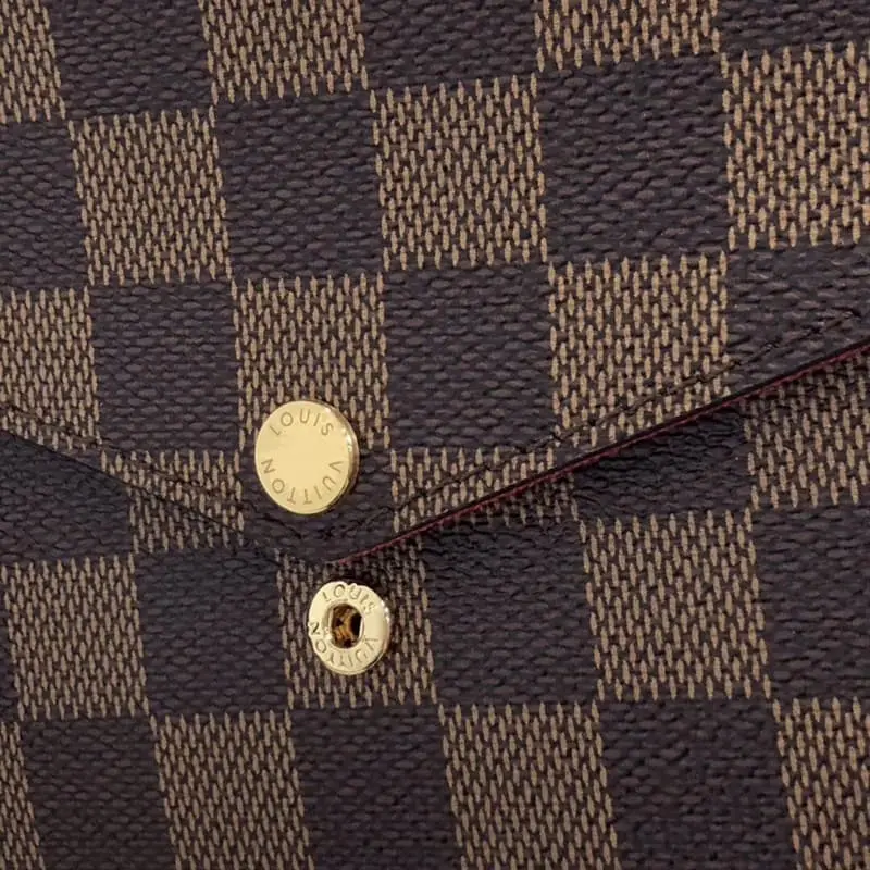 M62032 21x11x2cm High Quality Bags - Image 4